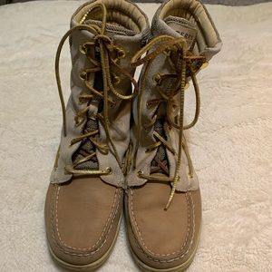 Sperry lace up boots!